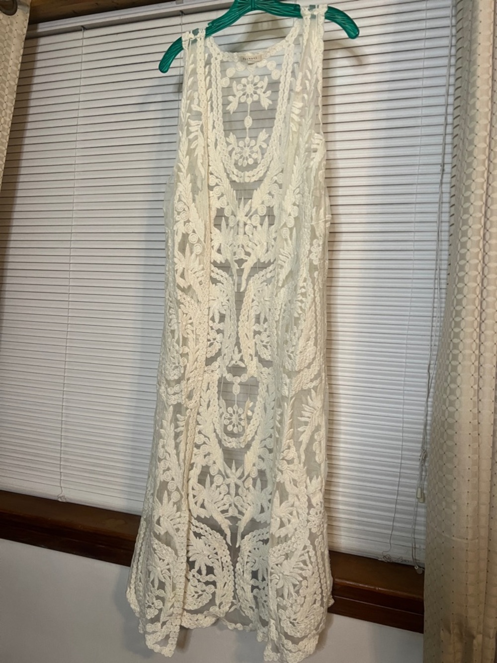 Phanuel Cream Crochet Lace camisole